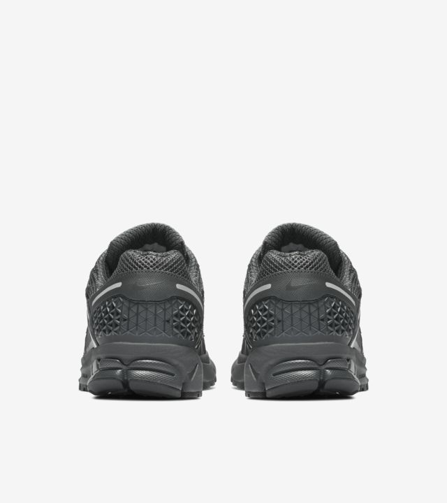 nike zoom vomero 5 anthracite